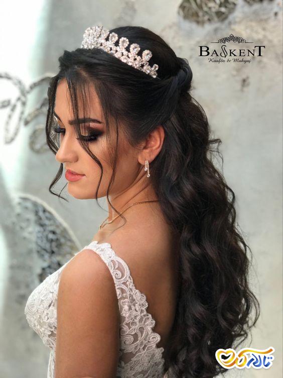 تاج عروس سنگی