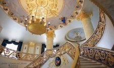 عمارت قصر طلایی لواسان
