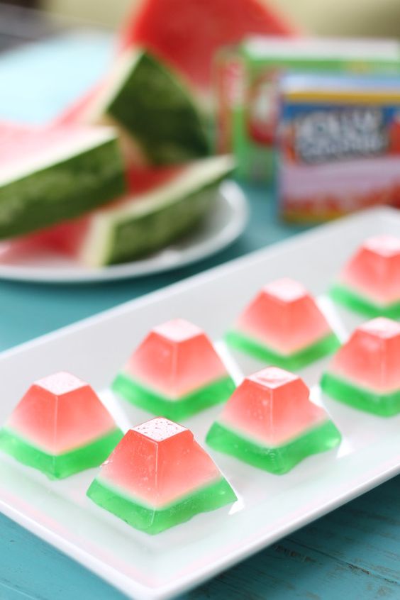 تزئین دسر و ژله شب یلدا عروس