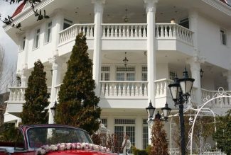 باغ تالار فصر نارون