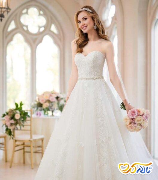 لباس عروس دکلته قلبی