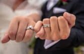 حلقه ی عروسی و انگشتر نامزدی
