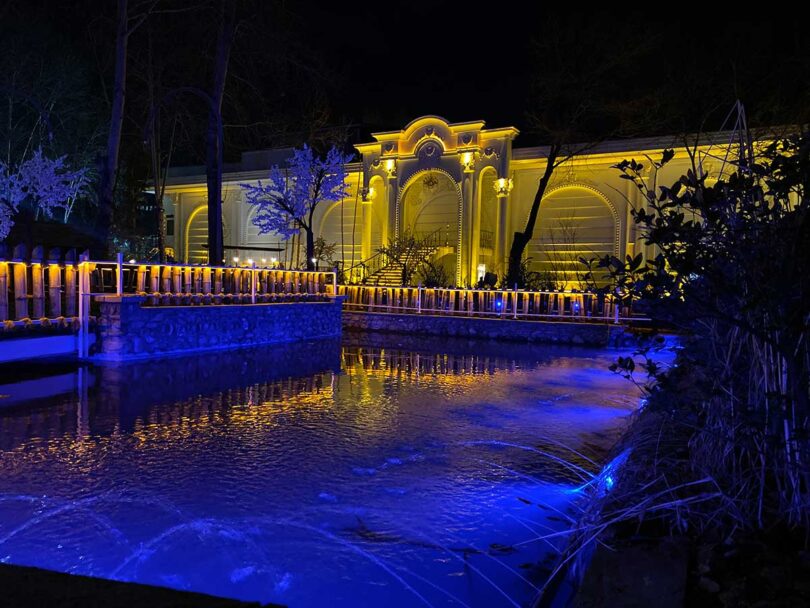 باغ تالار عمارت ریورساید